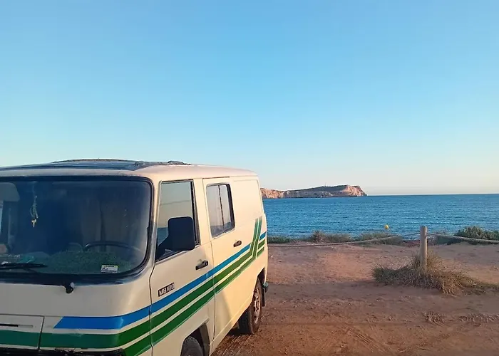 Vintage Camper Van Explore Driving Mallorca - Full Equip