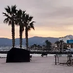 Preciosa Planta Baja A Pocos Metros De La Playa