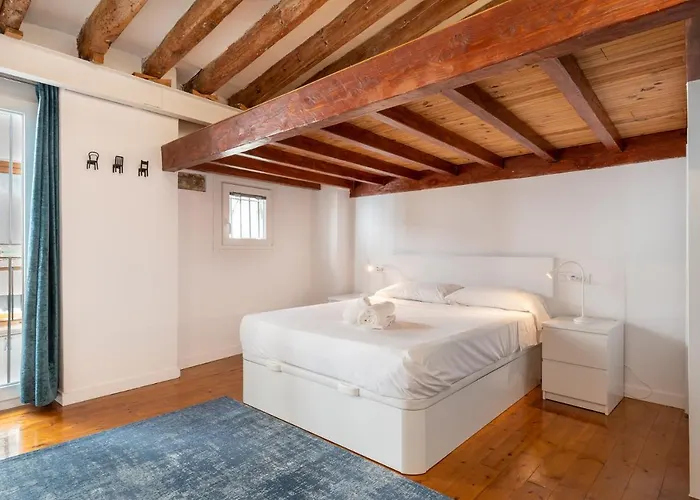 The Sailor House, Duplex Palma Center