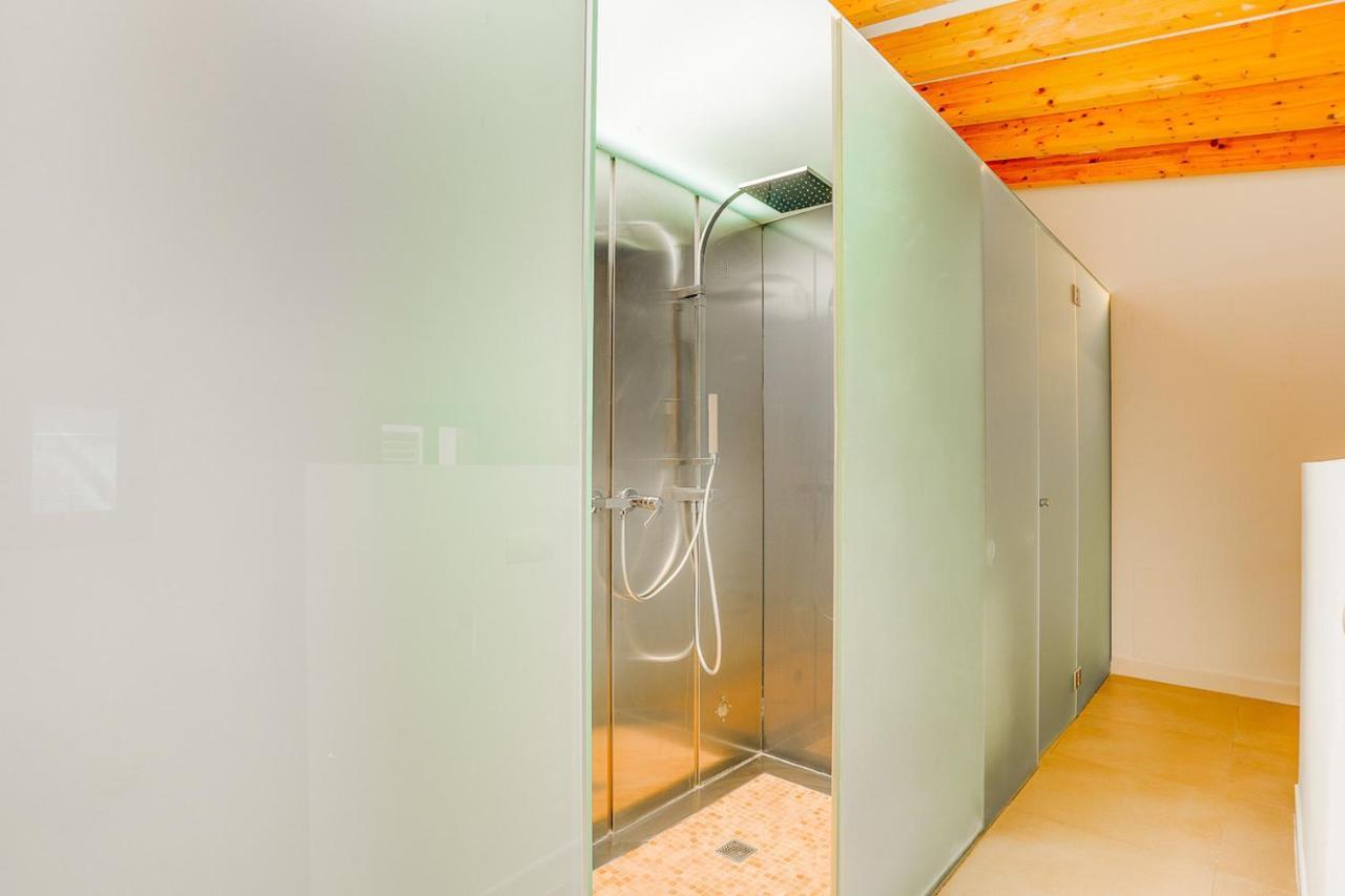 Apartment Duplex - With Garage *