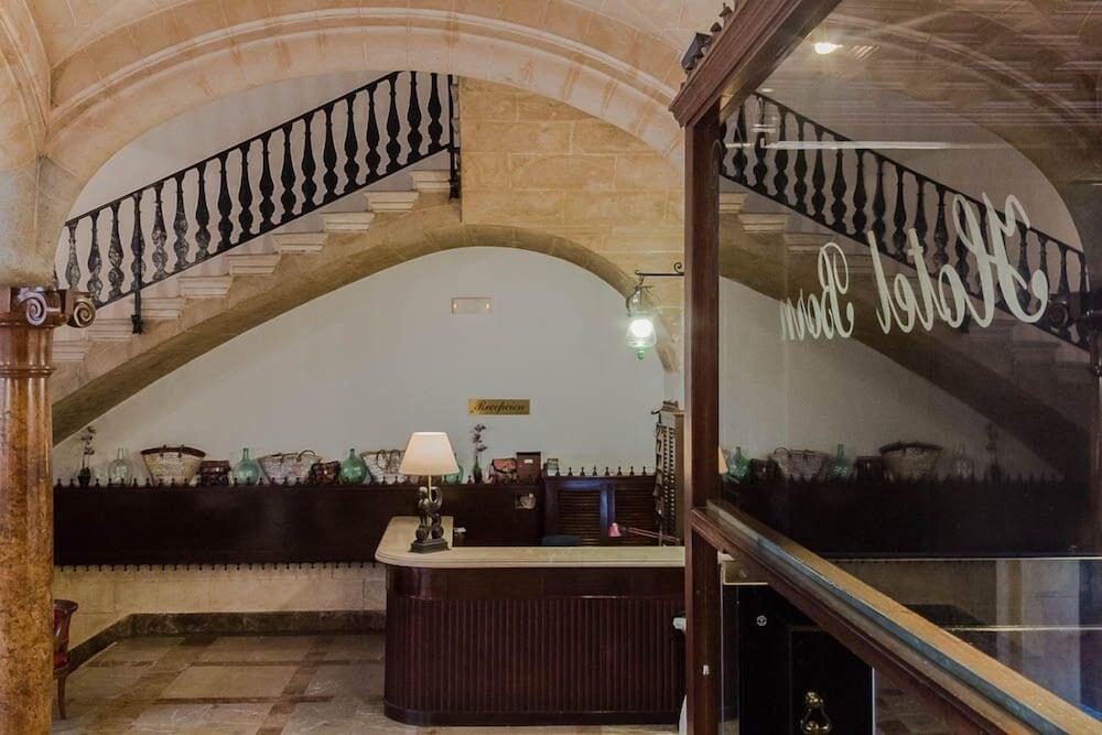 Born Hotel 4*