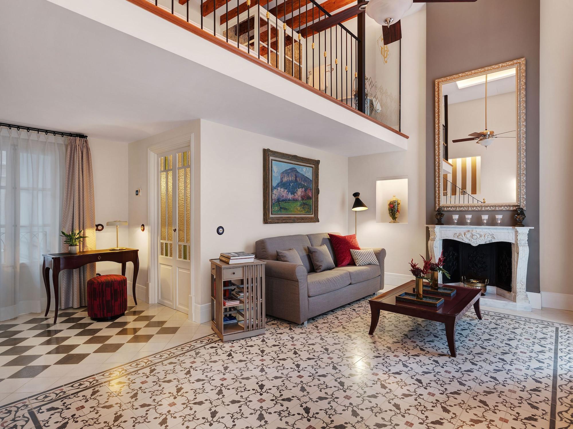 Hotel Gloria De Sant Jaume 5*