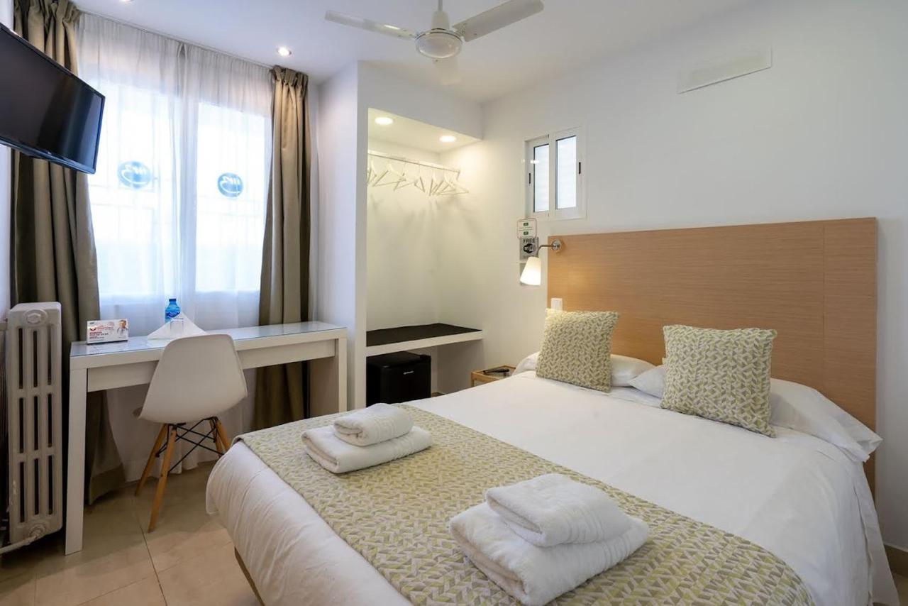 Bonany Hostel *