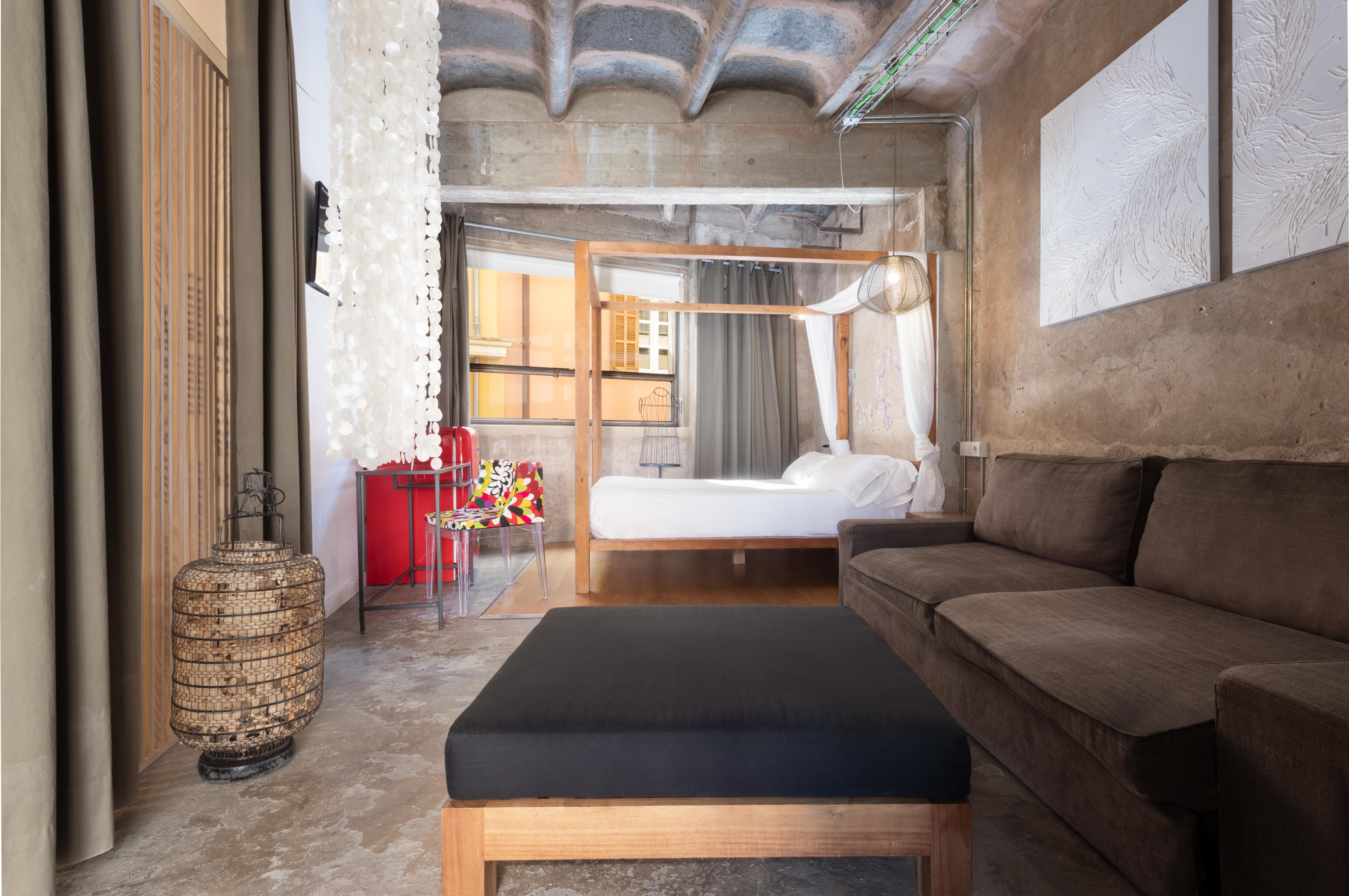 Hotel Brondo Architect