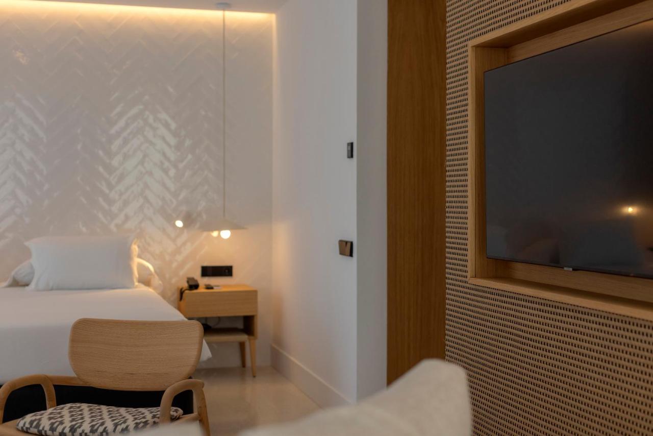 Hm Blanc Hotel