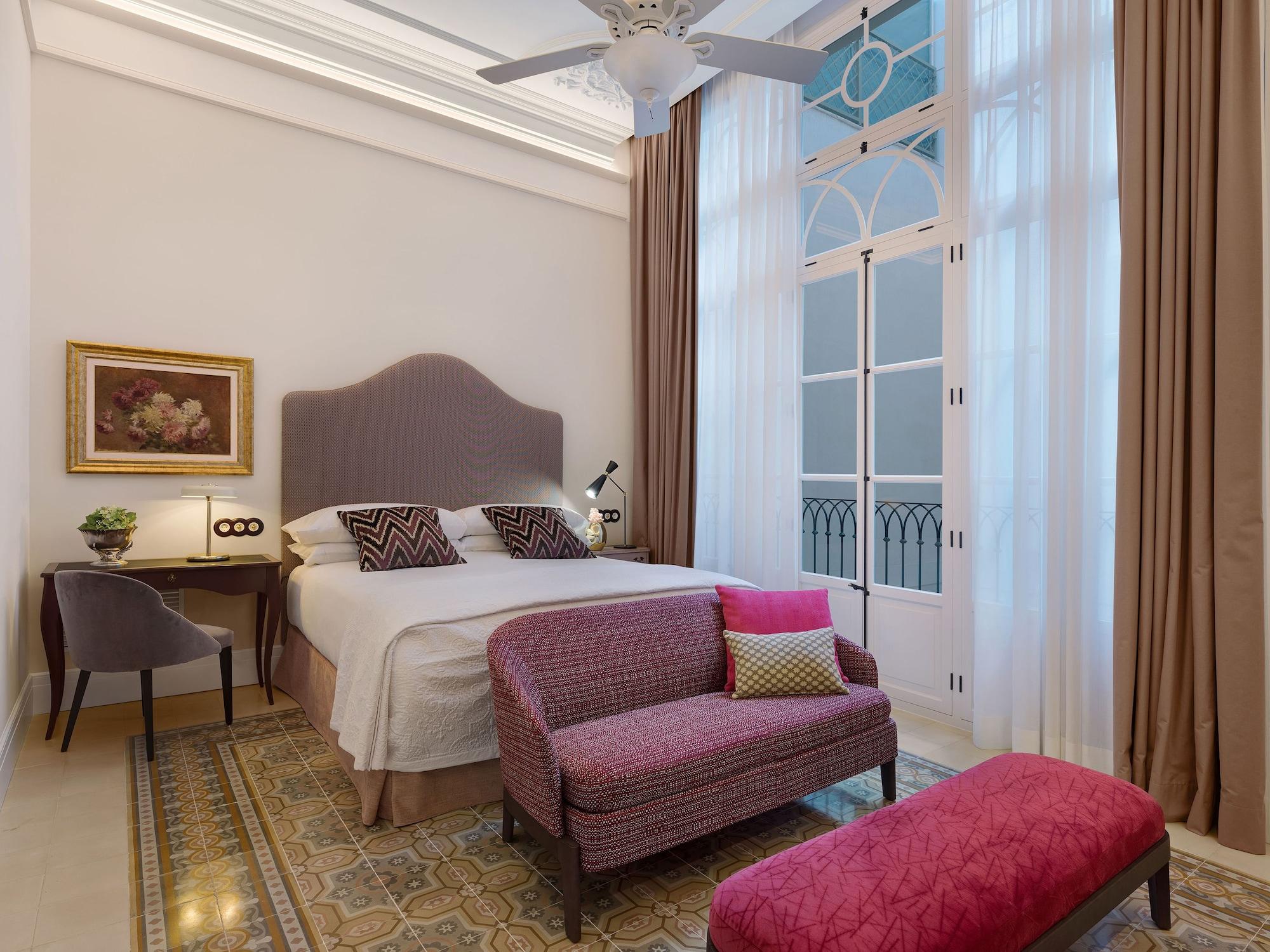 Hotel Gloria De Sant Jaume 5*