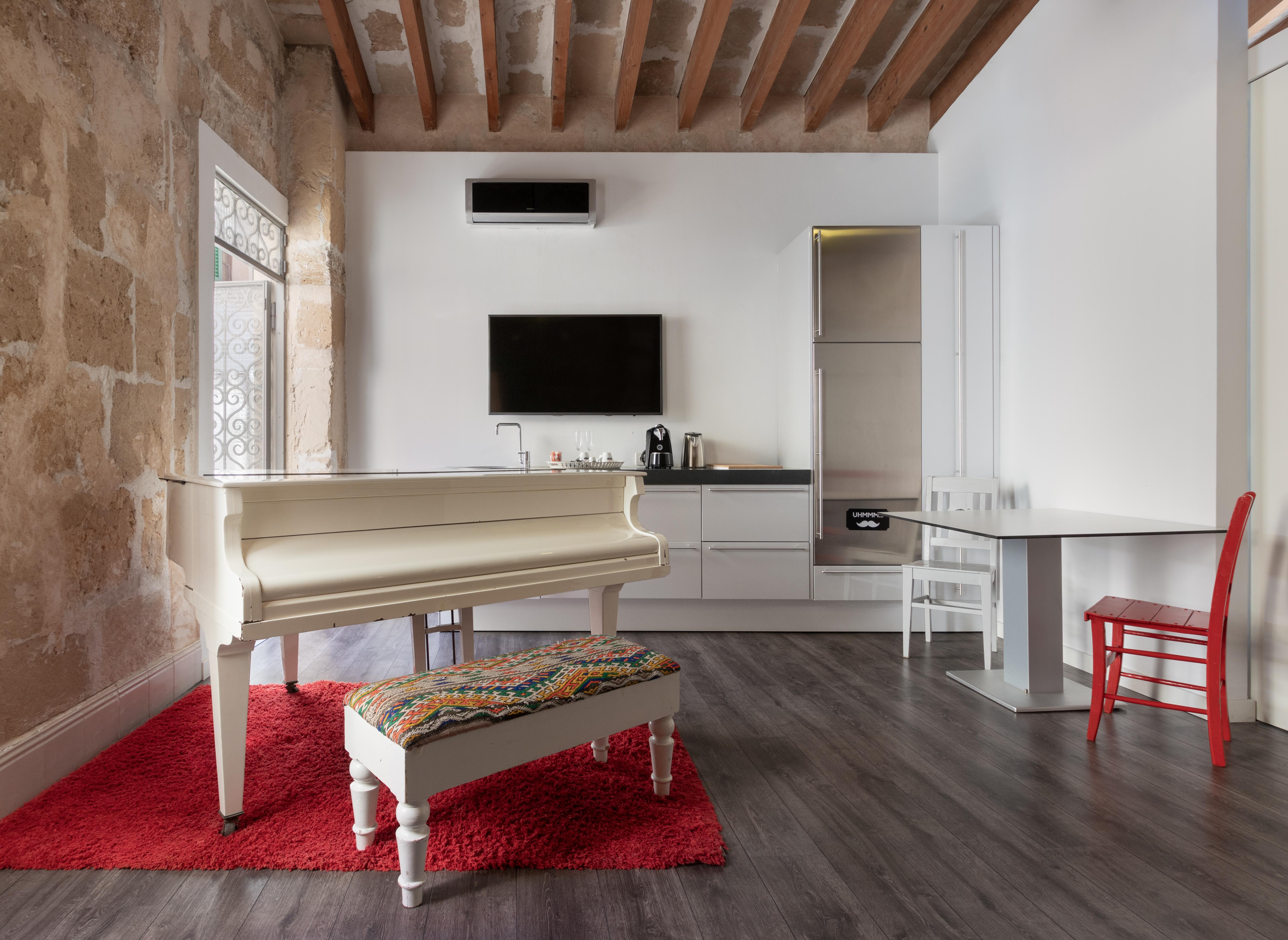 Hotel Brondo Architect