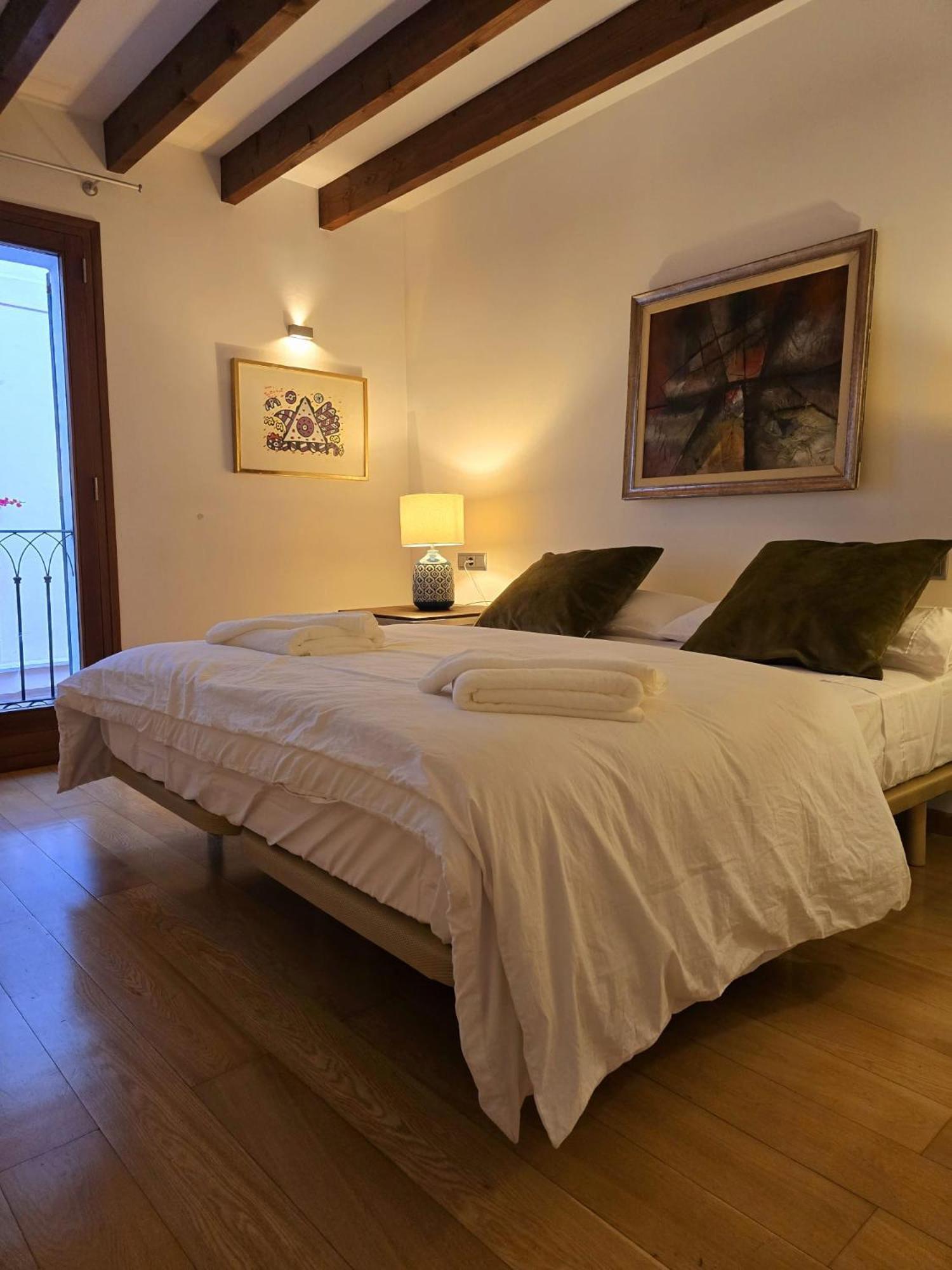 Cathedral Exclusive Flat -