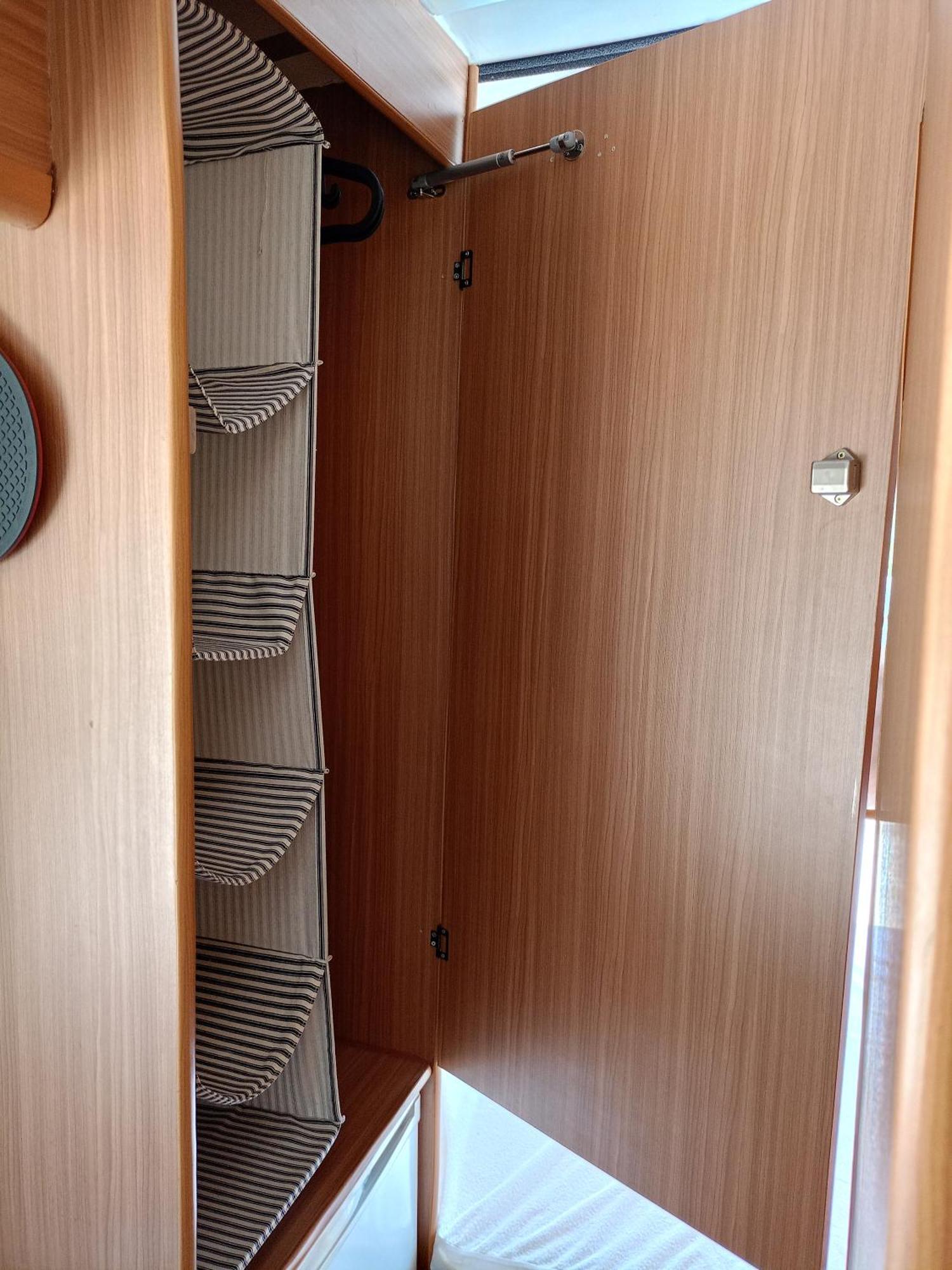 Furgoneta Camper Gran Volumen Campingplatz *