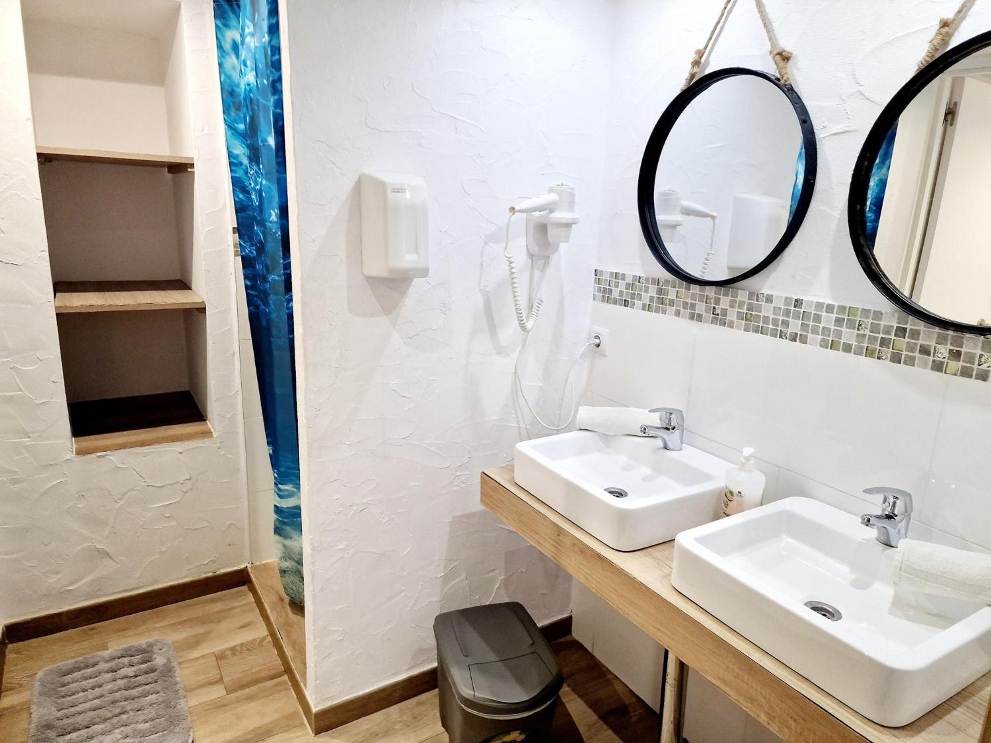 Y - Juvenil Albergue