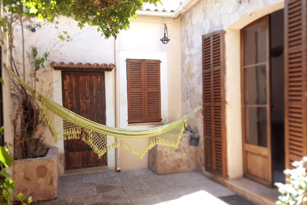Es Llimoner - Charming House In Holiday home