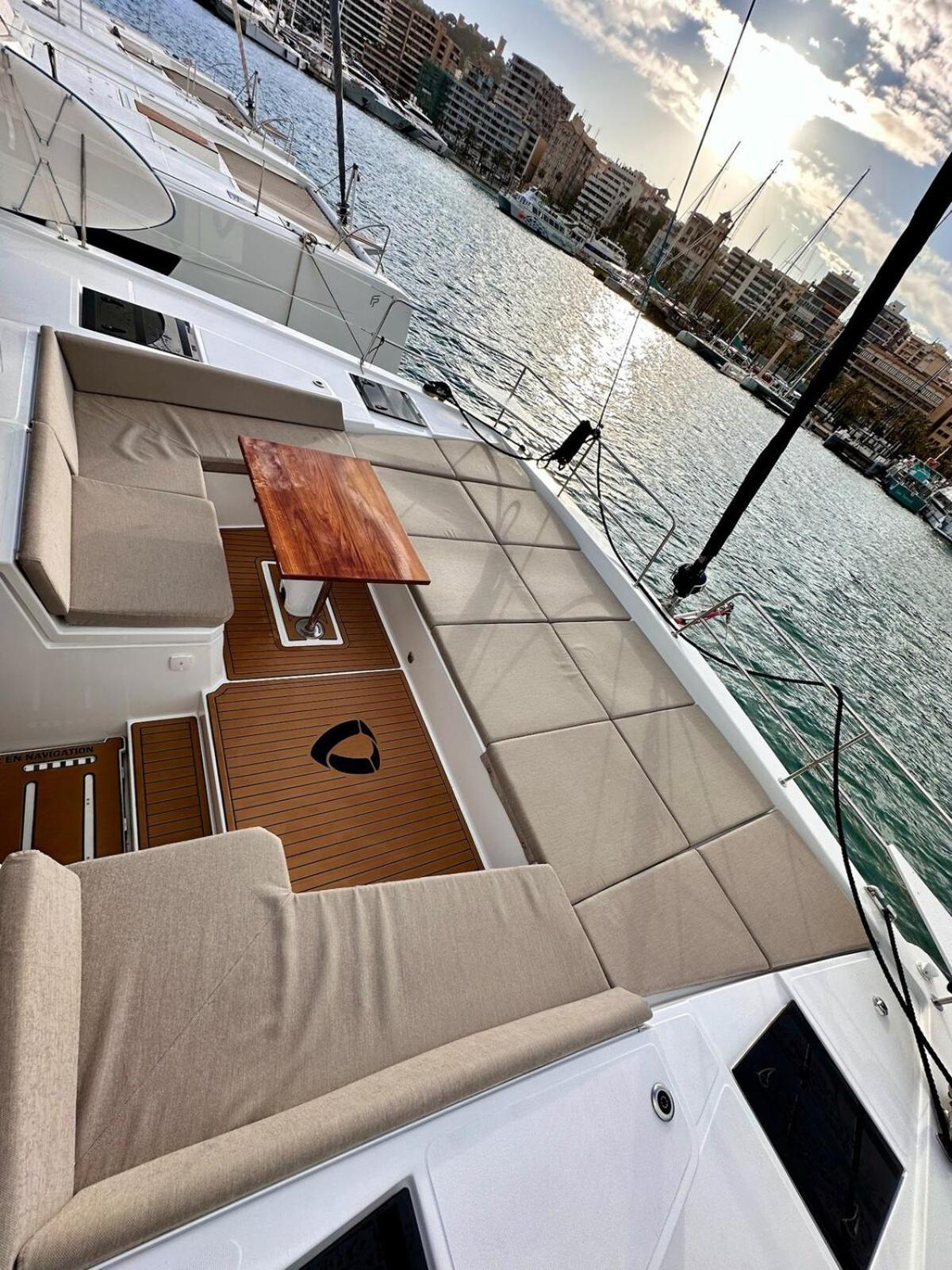Fox Bali Botel