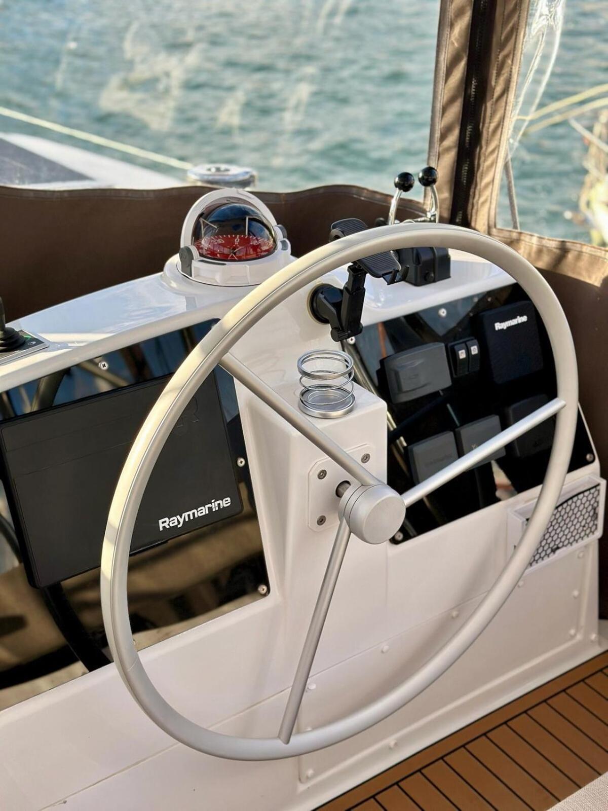 Fox Bali Botel