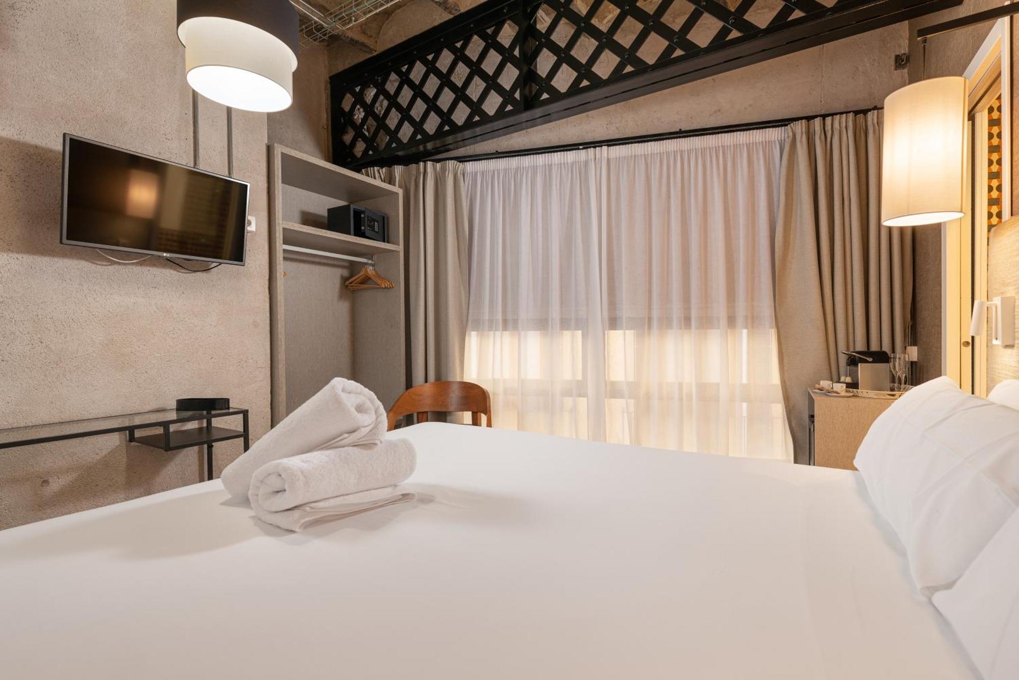 Hotel Brondo Architect