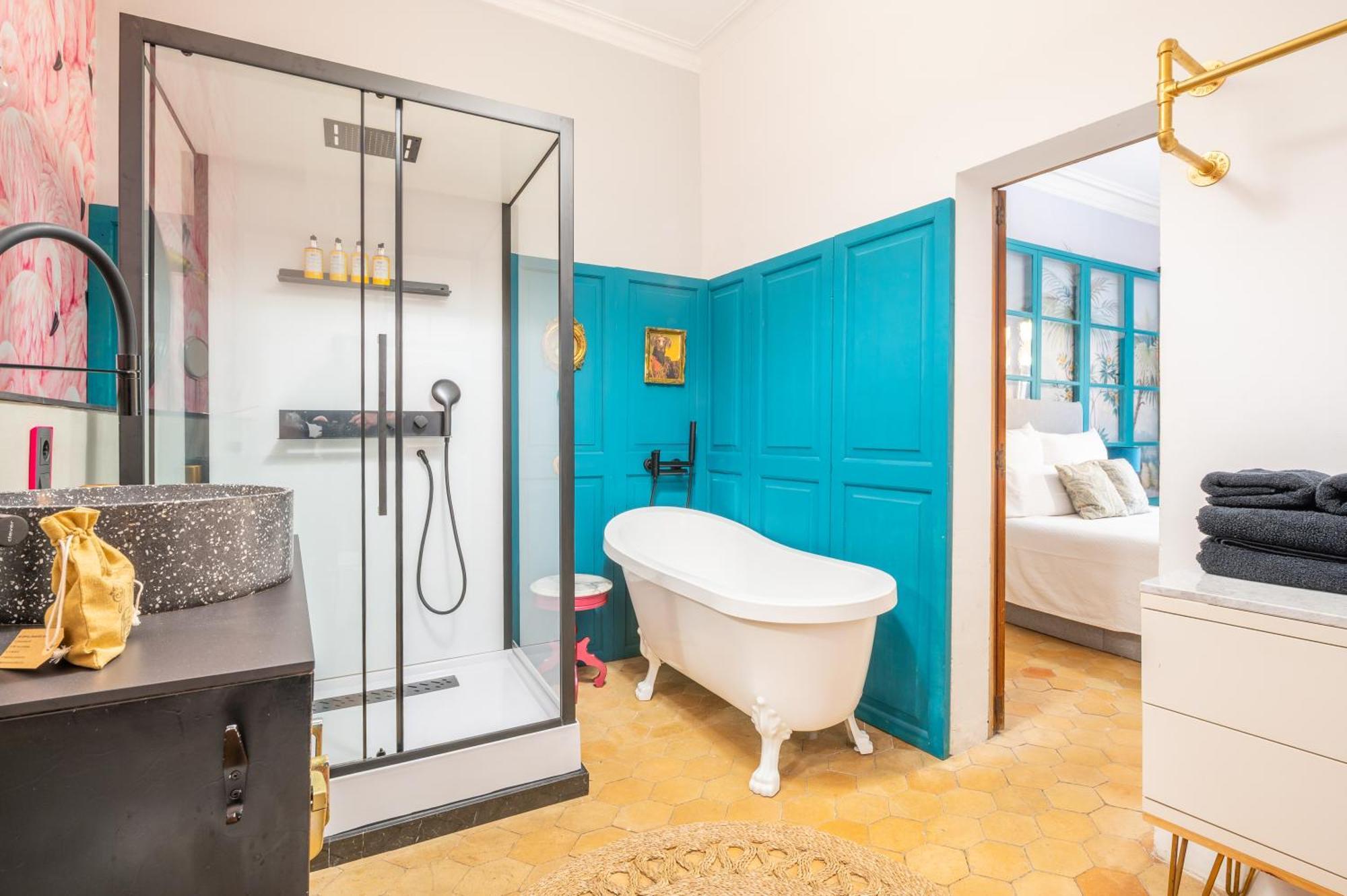 Dog Admiral - Urban Bed & Breakfast *