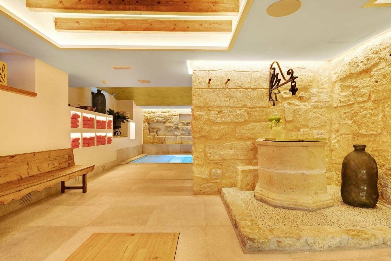 Hotel Gloria De Sant Jaume 5*