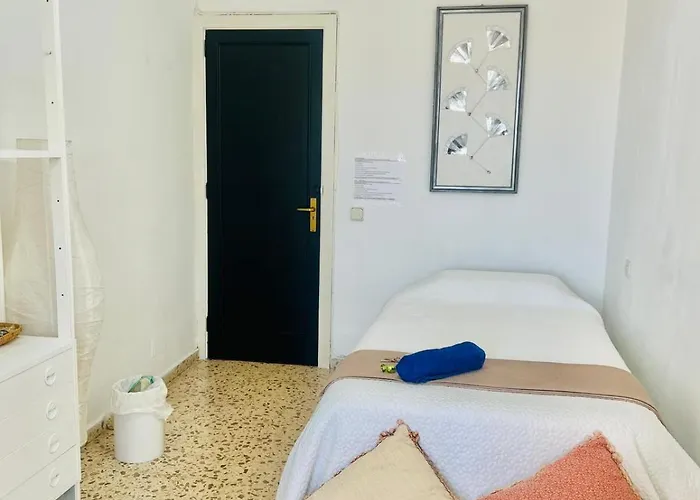 Habitacion Rustica En Palma Para Una Sola Persona En Casa Familiar