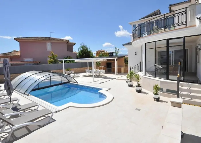 Ferienhaus Mit Privatpool Fuer 8 Personen Ca 250 Qm In Marratxi, Mallorca Palma De Mallorca Und Umgebung