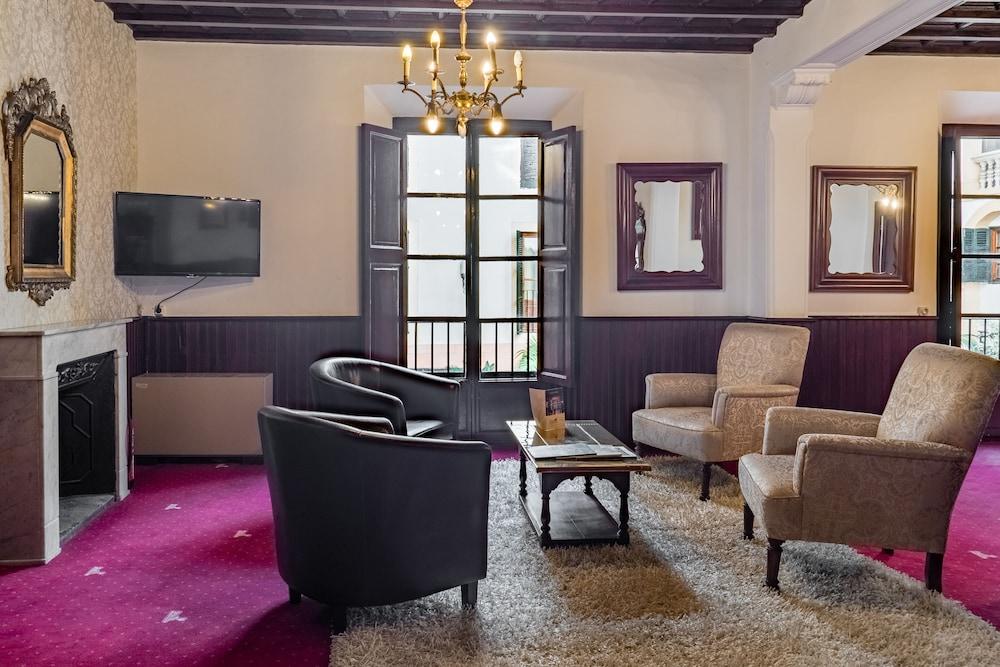 Born Hotel 4*