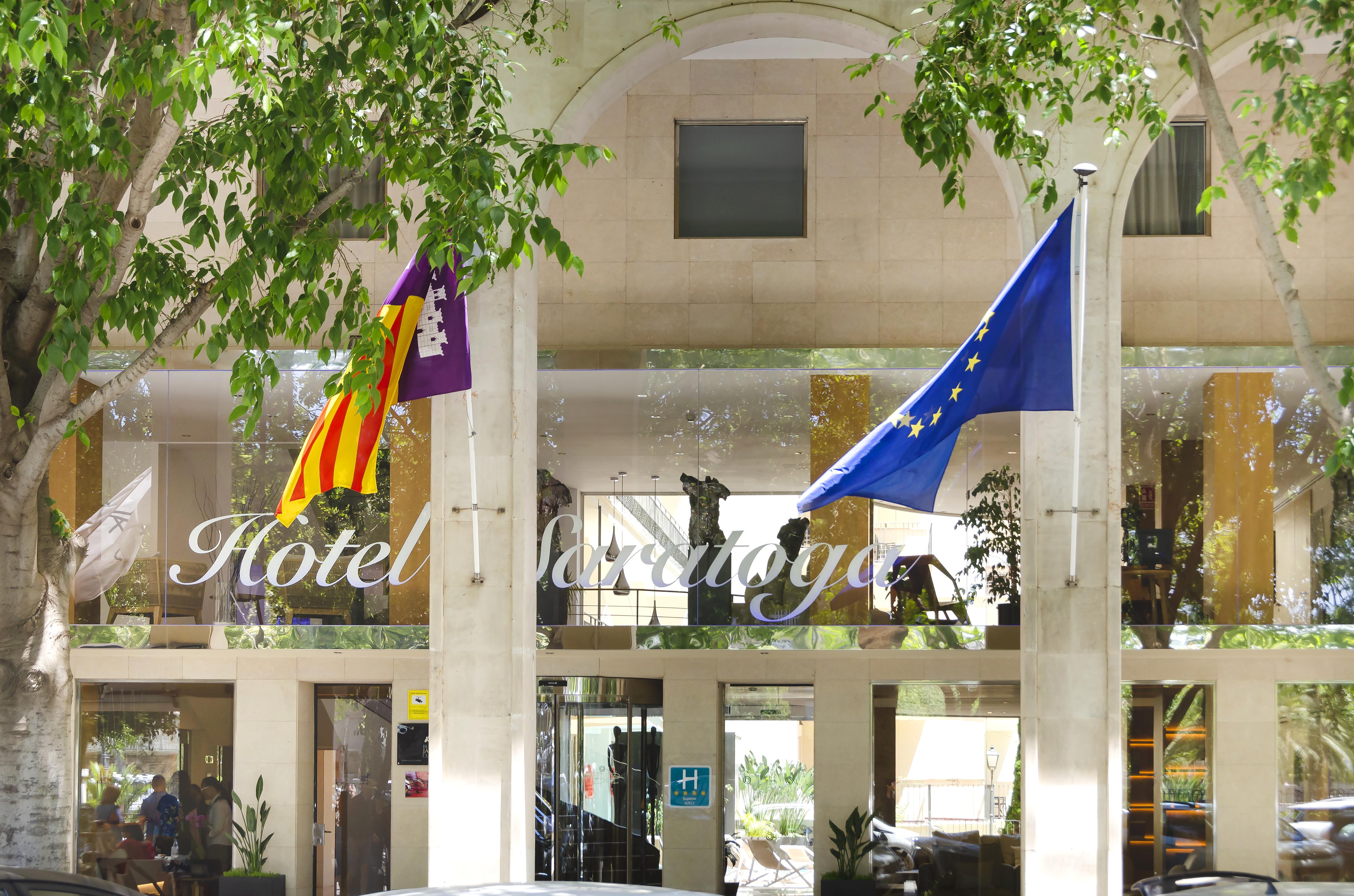 Saratoga Hotel 4*