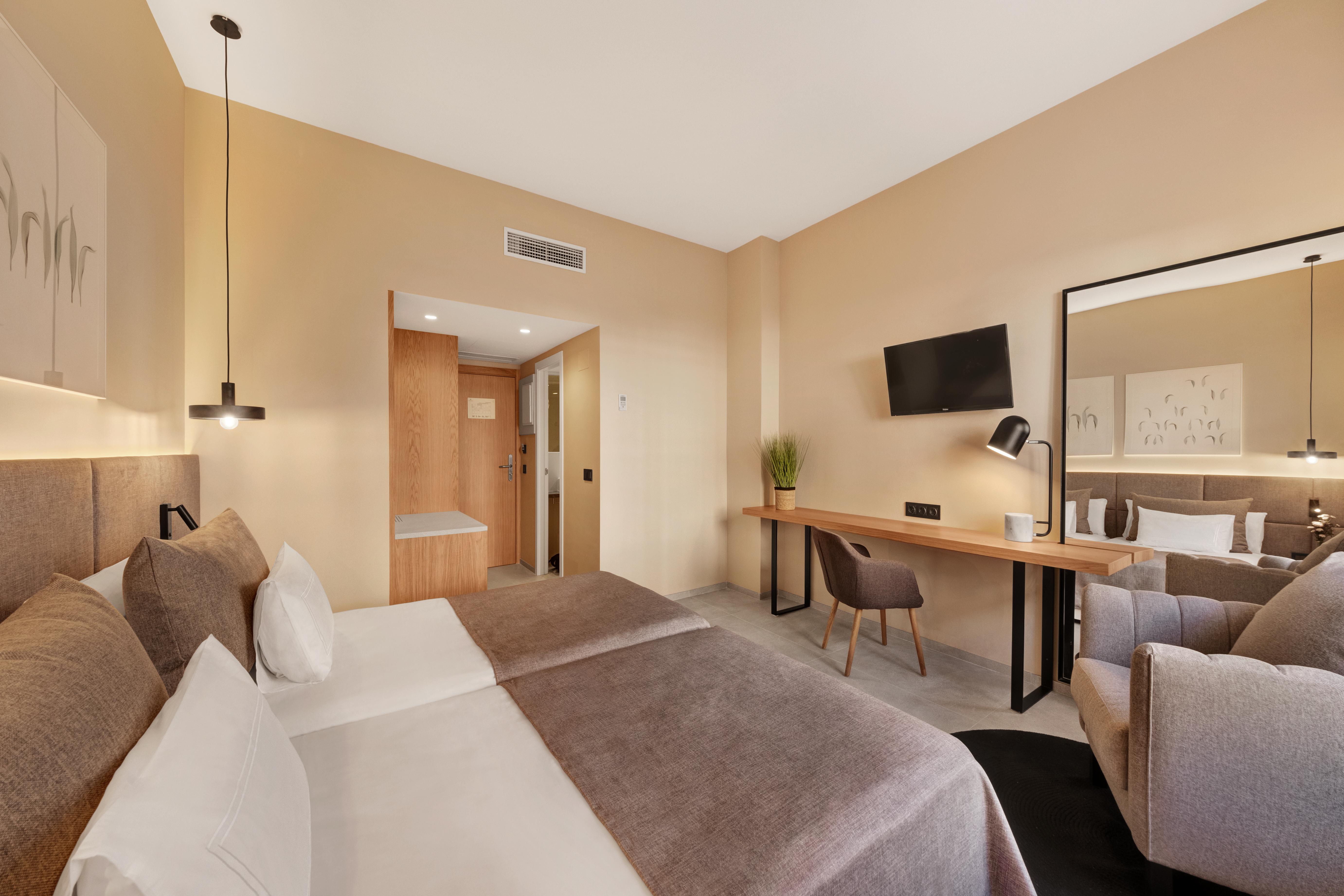 Almudaina Hotel 4*