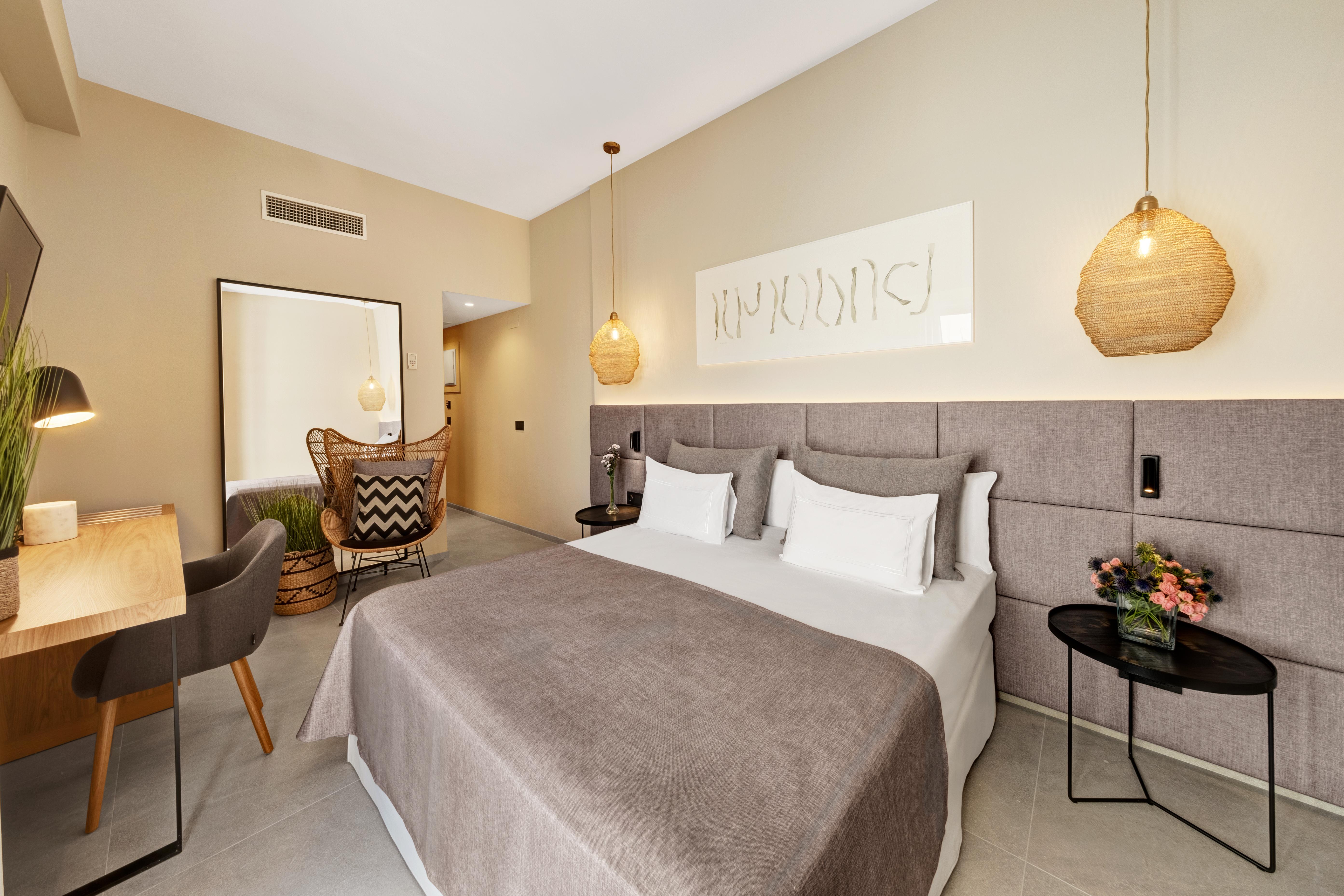 Almudaina Hotel 4*