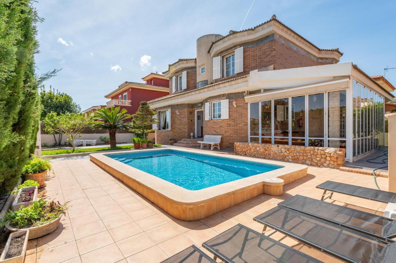 Villa Laura *
