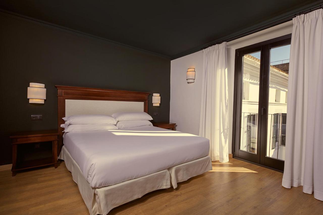 Born Hotel 4*
