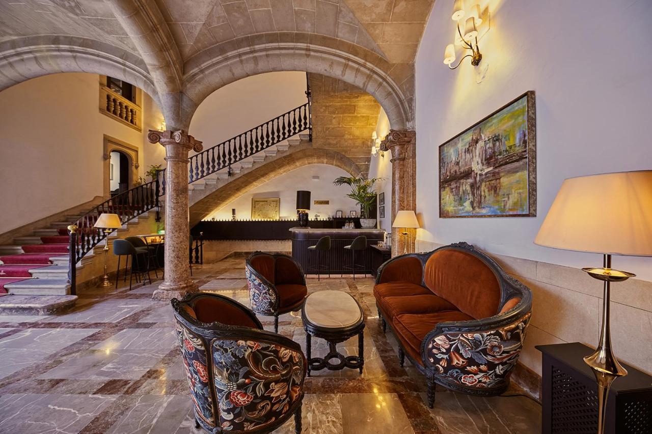 Hotel Born 4*
