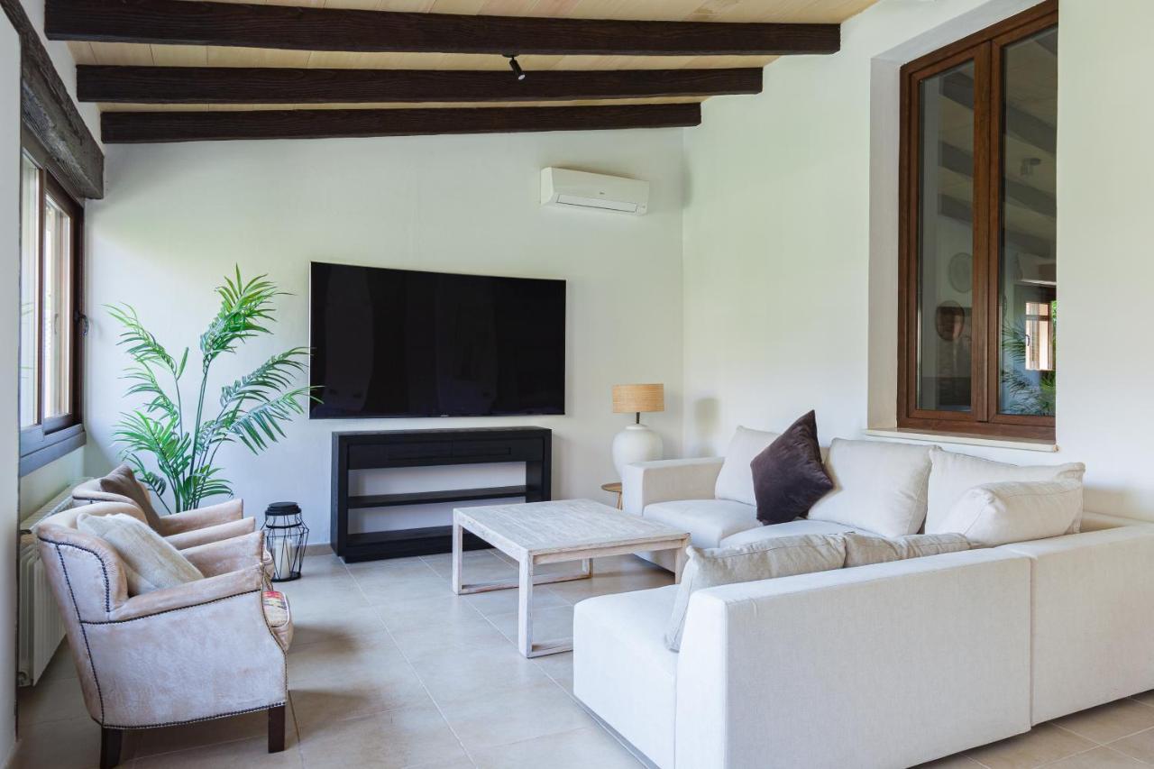 Molinar Villa *