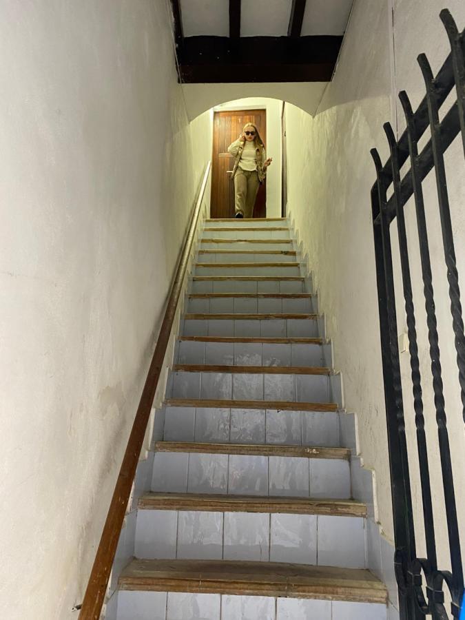 Shut Down Place Apartment *