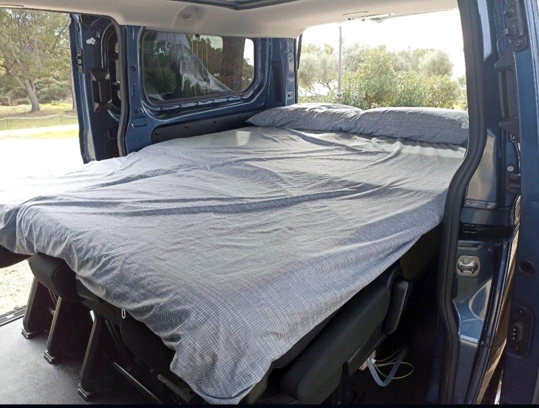 Campingplatz Ford Transit Custom Camper *