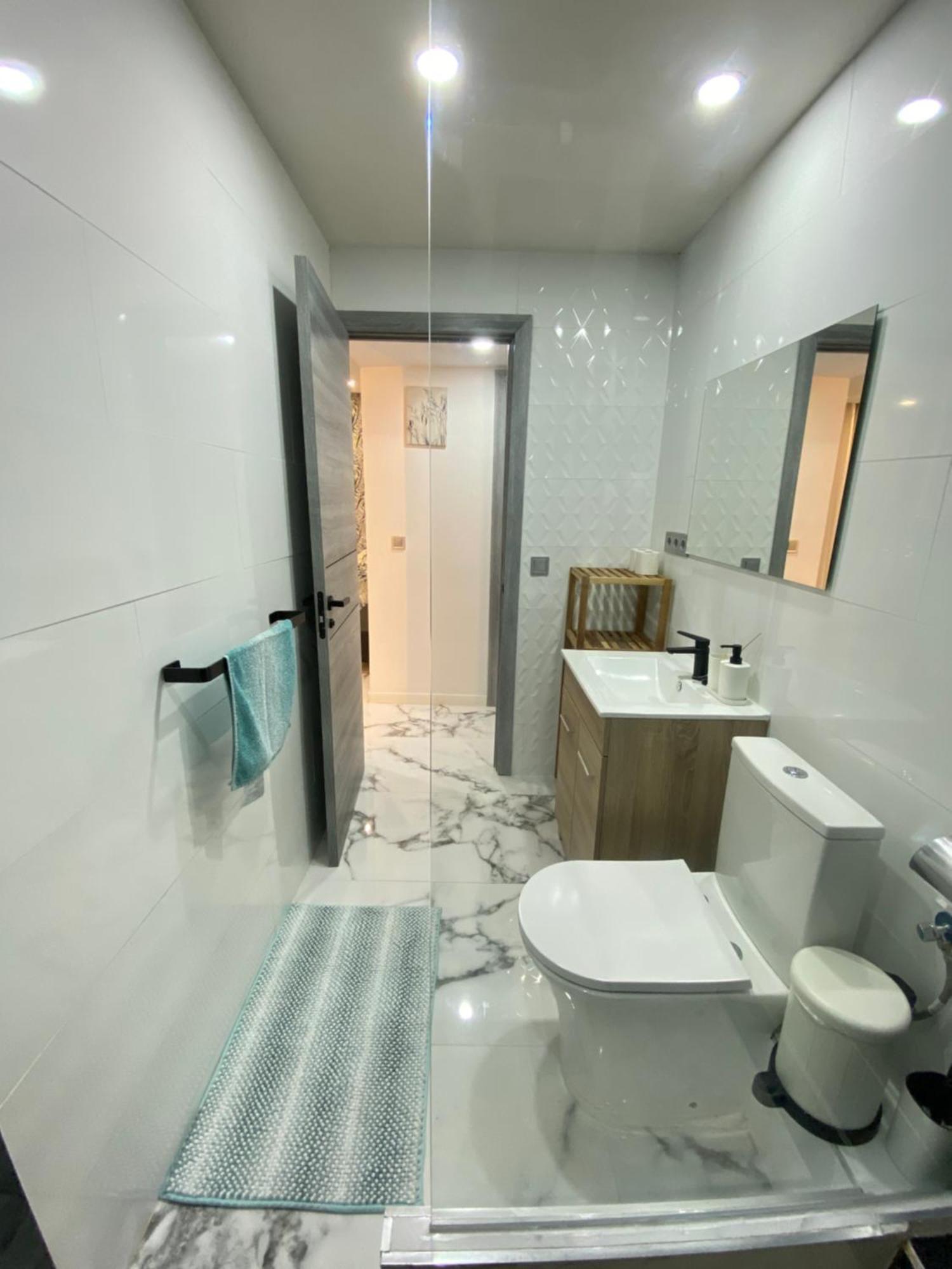 Beach Center Apartment