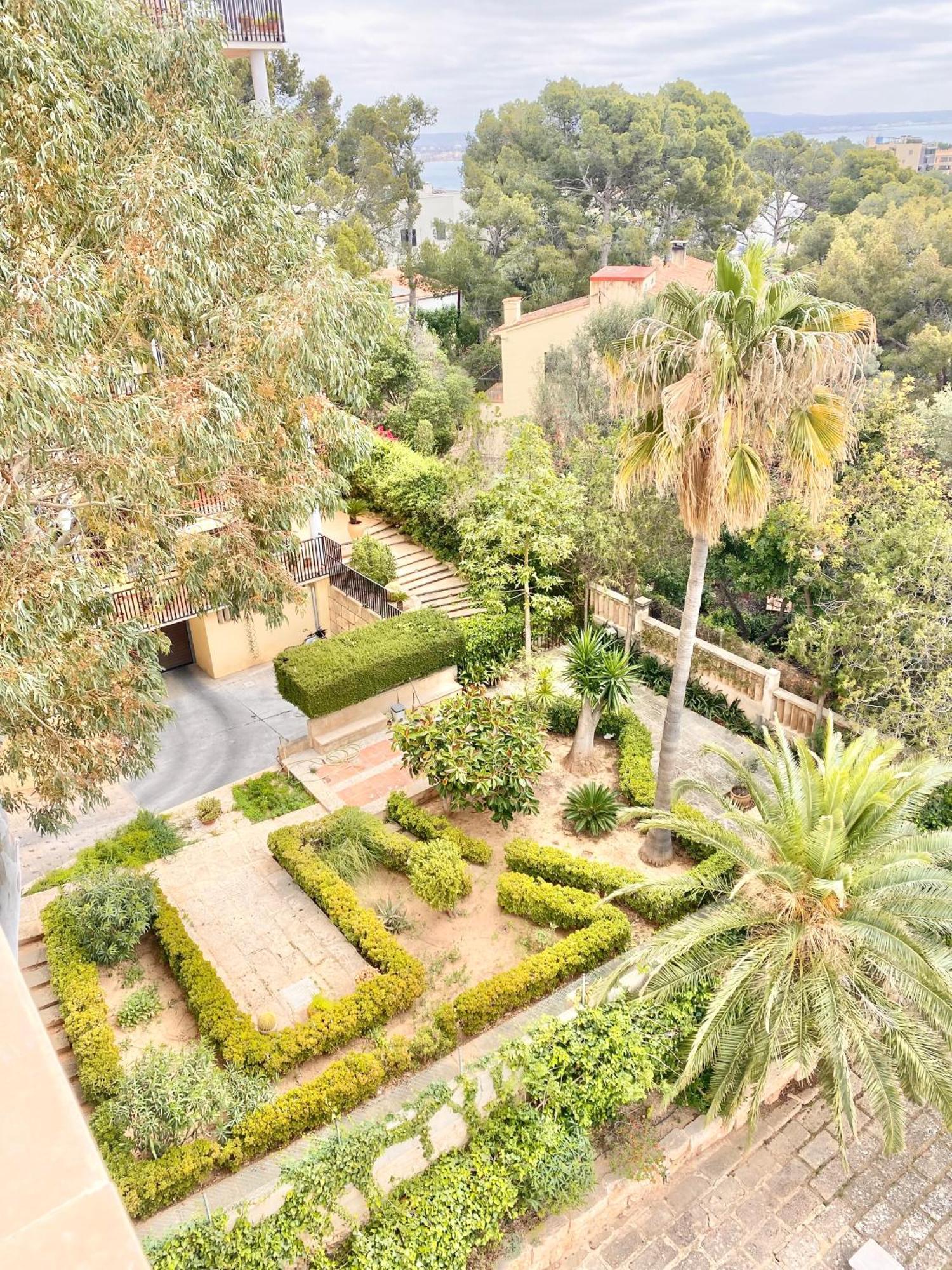 With Breathtaking Panoramic Sea And Mountain Views Apartment