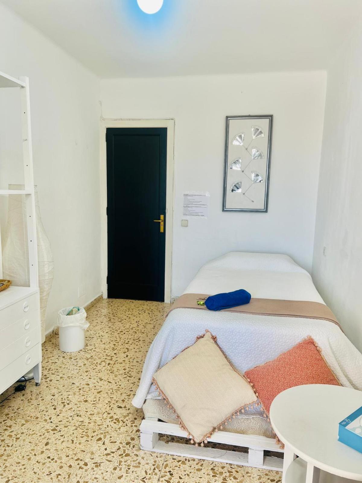 Habitacion Rustica En Para Una Sola Persona En Casa Familiar Palma de Mallorca
