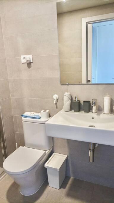 Excelente Habitacion Para Una Persona Con Bano Privado En Piso Compartido Con Una Familia Appartement