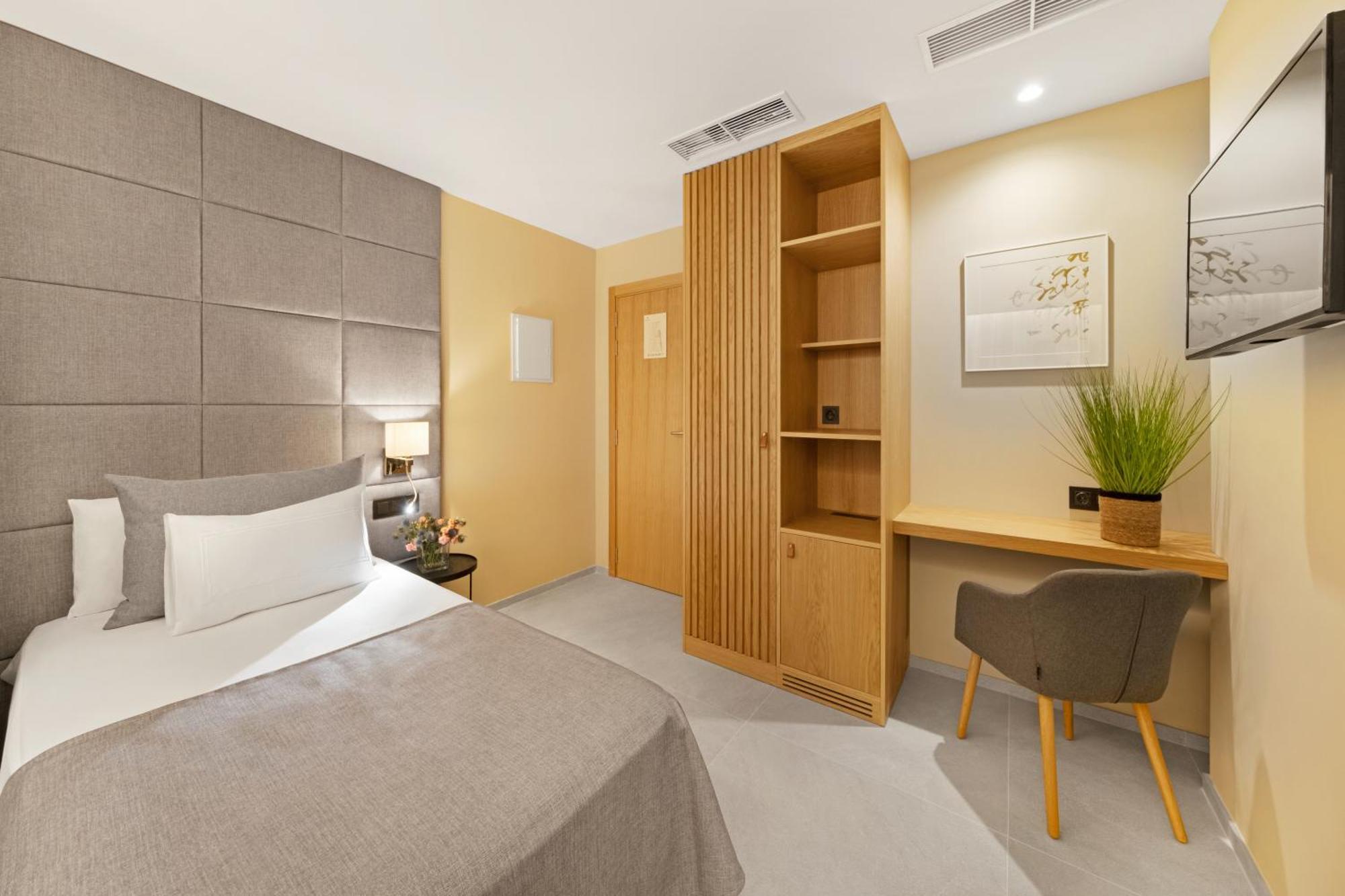 Almudaina Hotel 4*