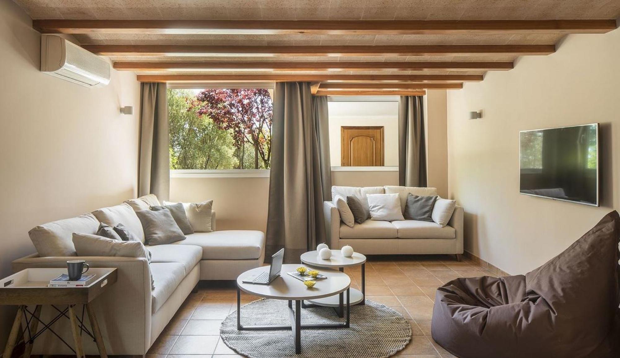 Luxury With Sea View And A Private Swimming Pool *