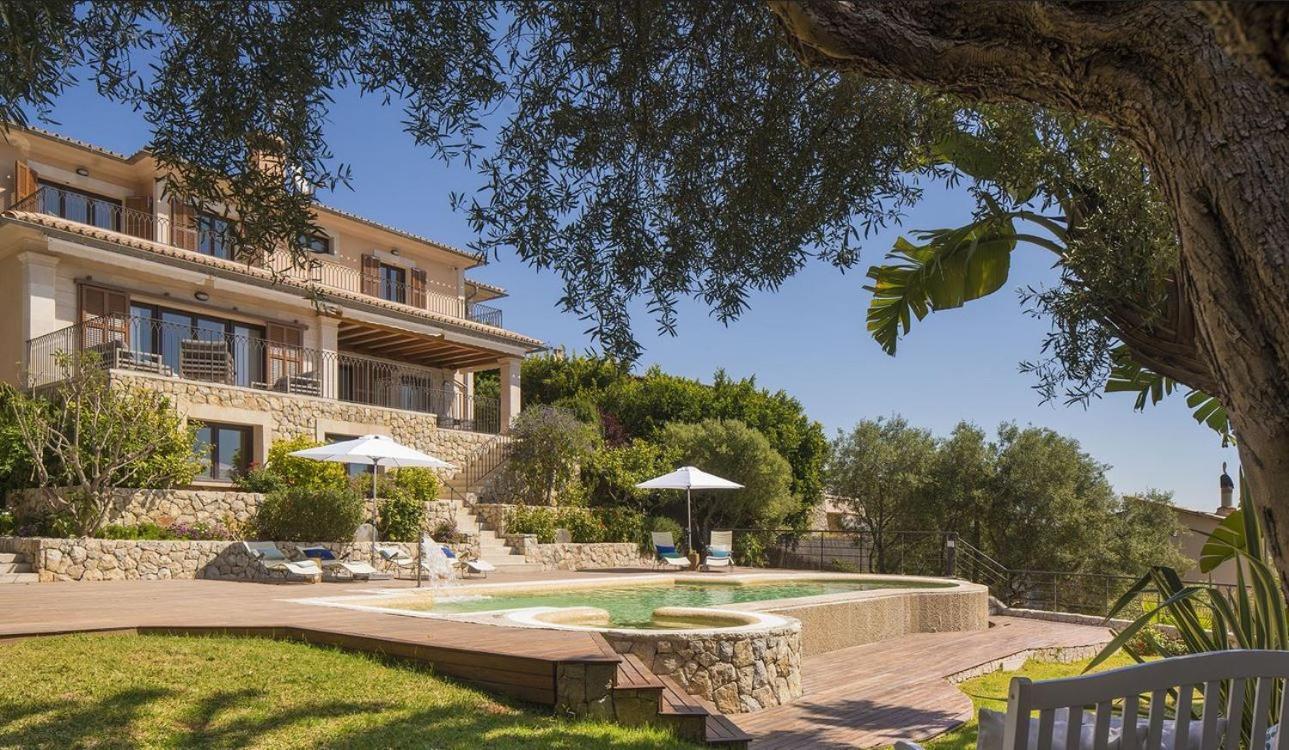 Luxury With Sea View And A Private Swimming Pool