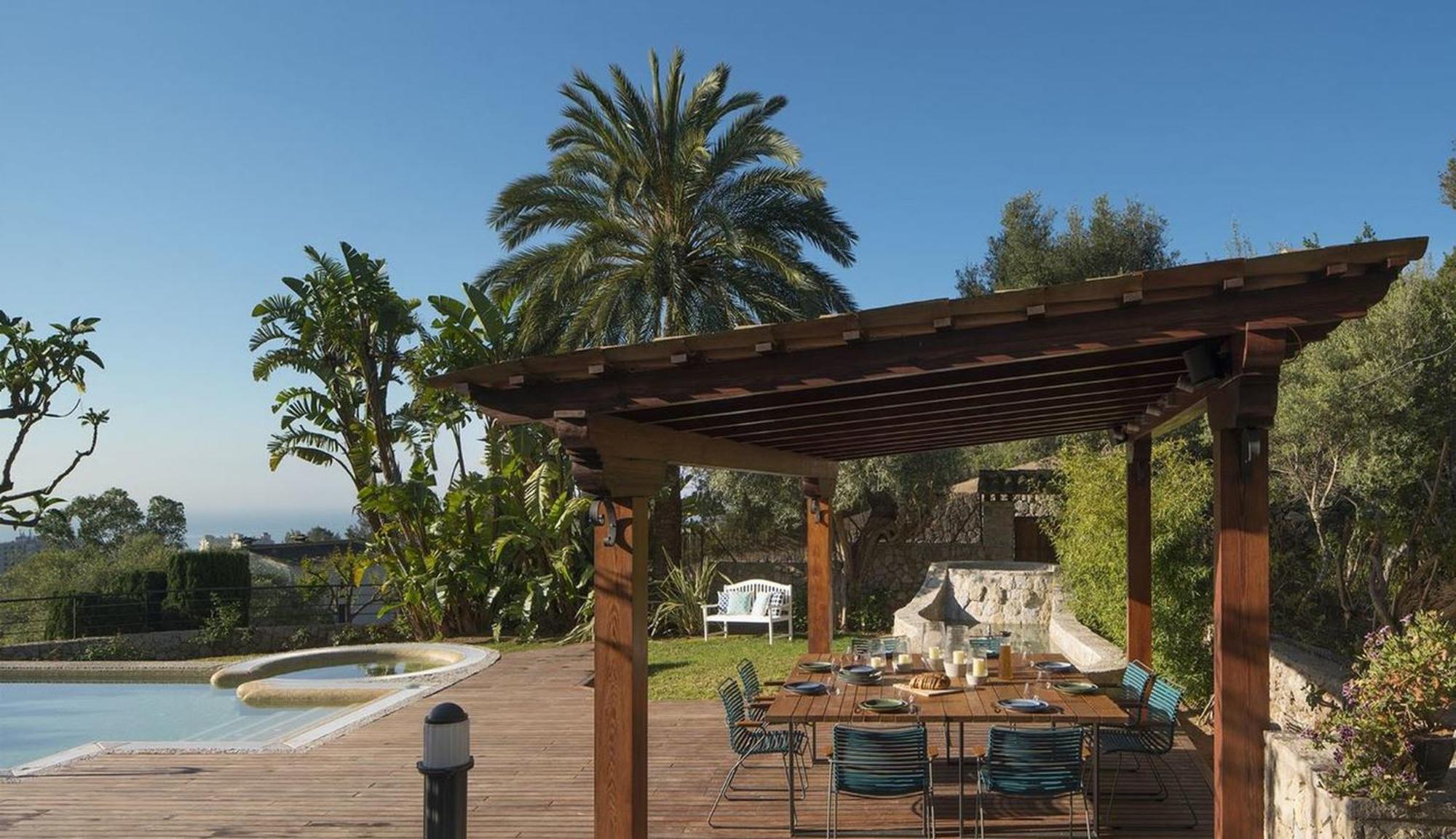 Luxury With Sea View And A Private Swimming Pool