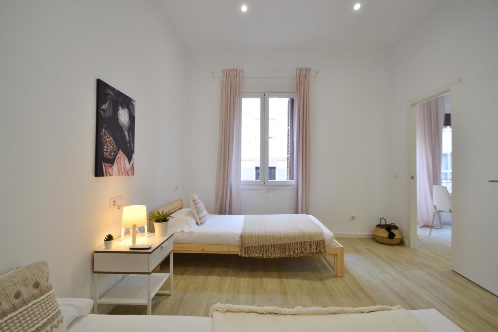 Apartment In The Heart Of *