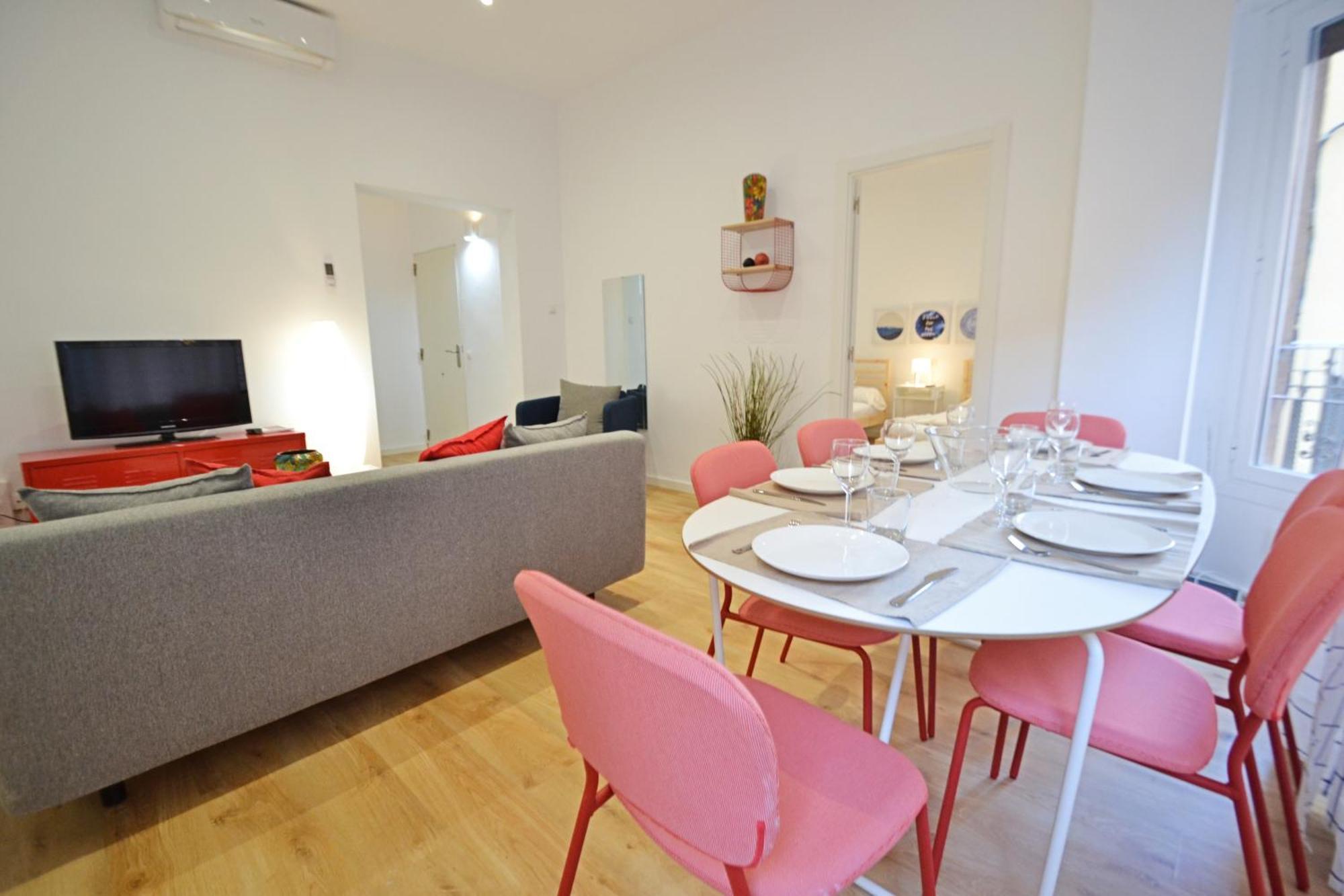 Apartment In The Heart Of *