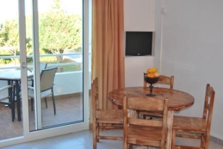 Serena Sol Hotel