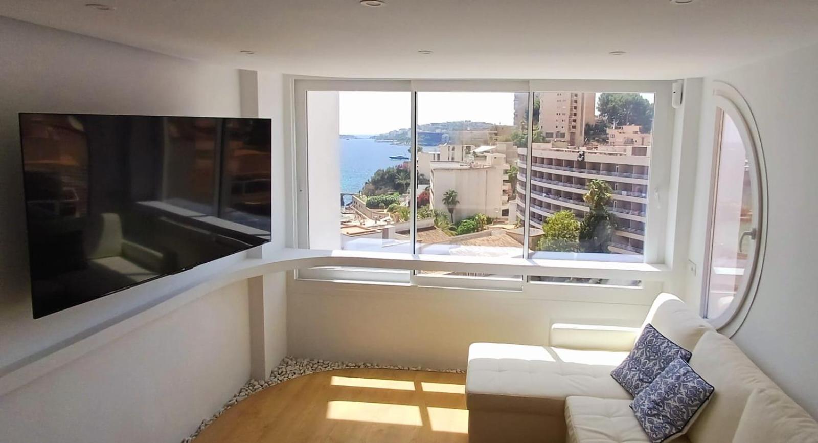 Blue Loft Sea View Apartment *
