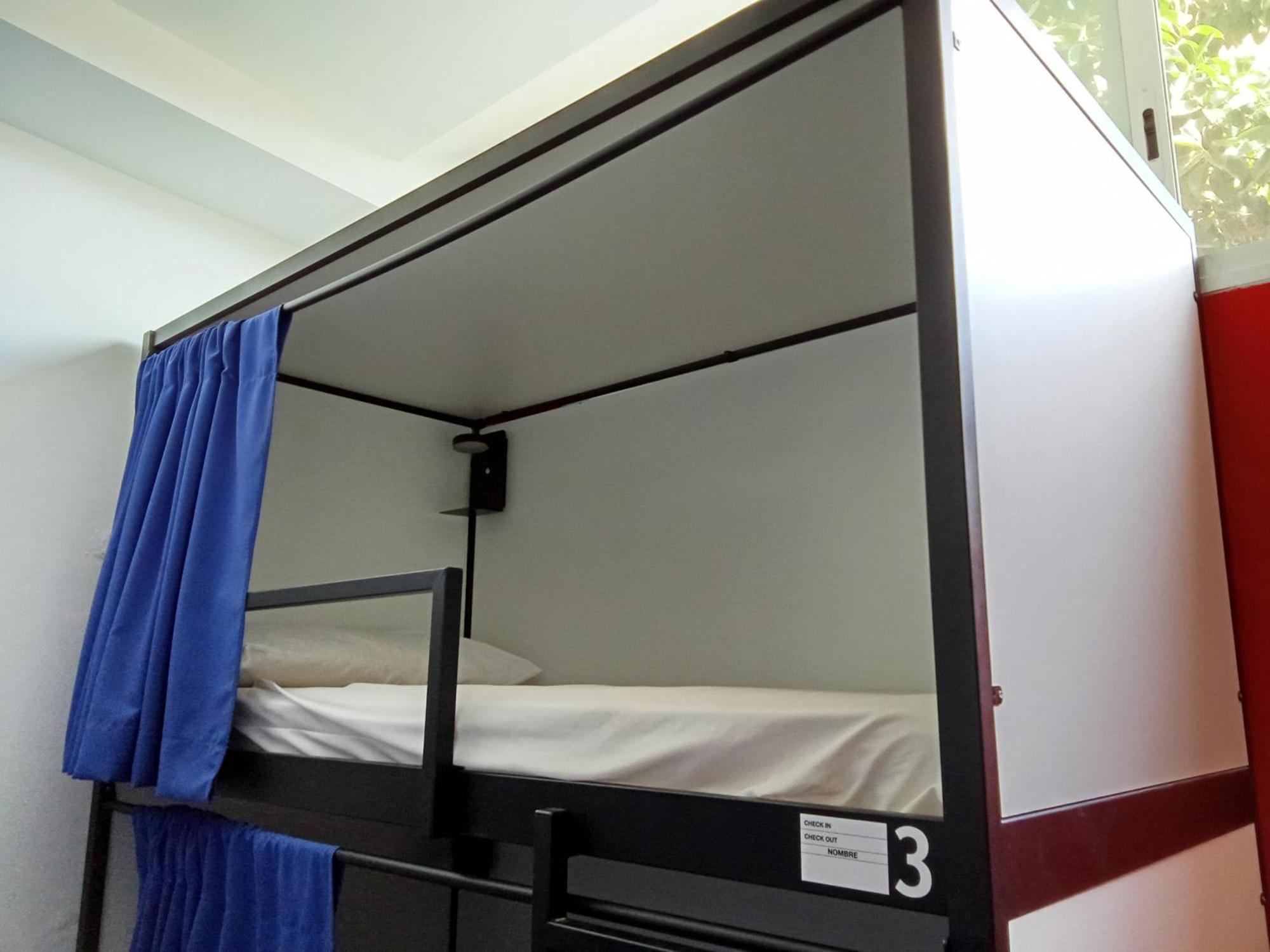Port - Juvenil Hostel *
