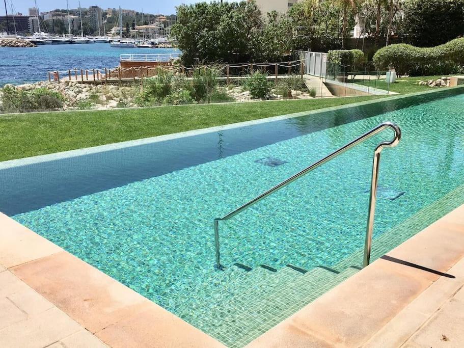 Lujoso Apto Con Piscina Infinita