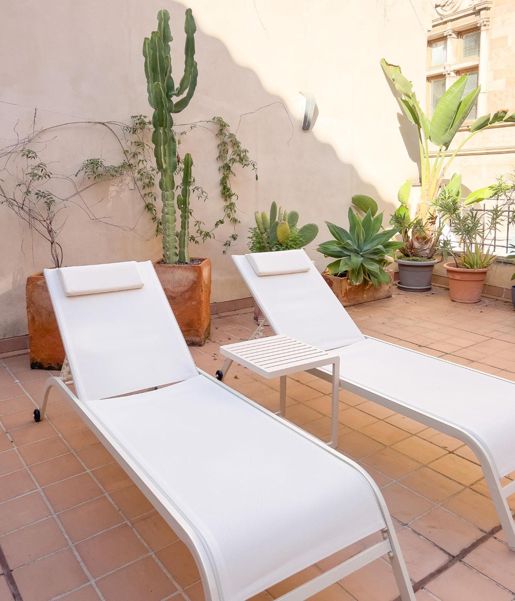 Hotel Ramon Llull House 2*