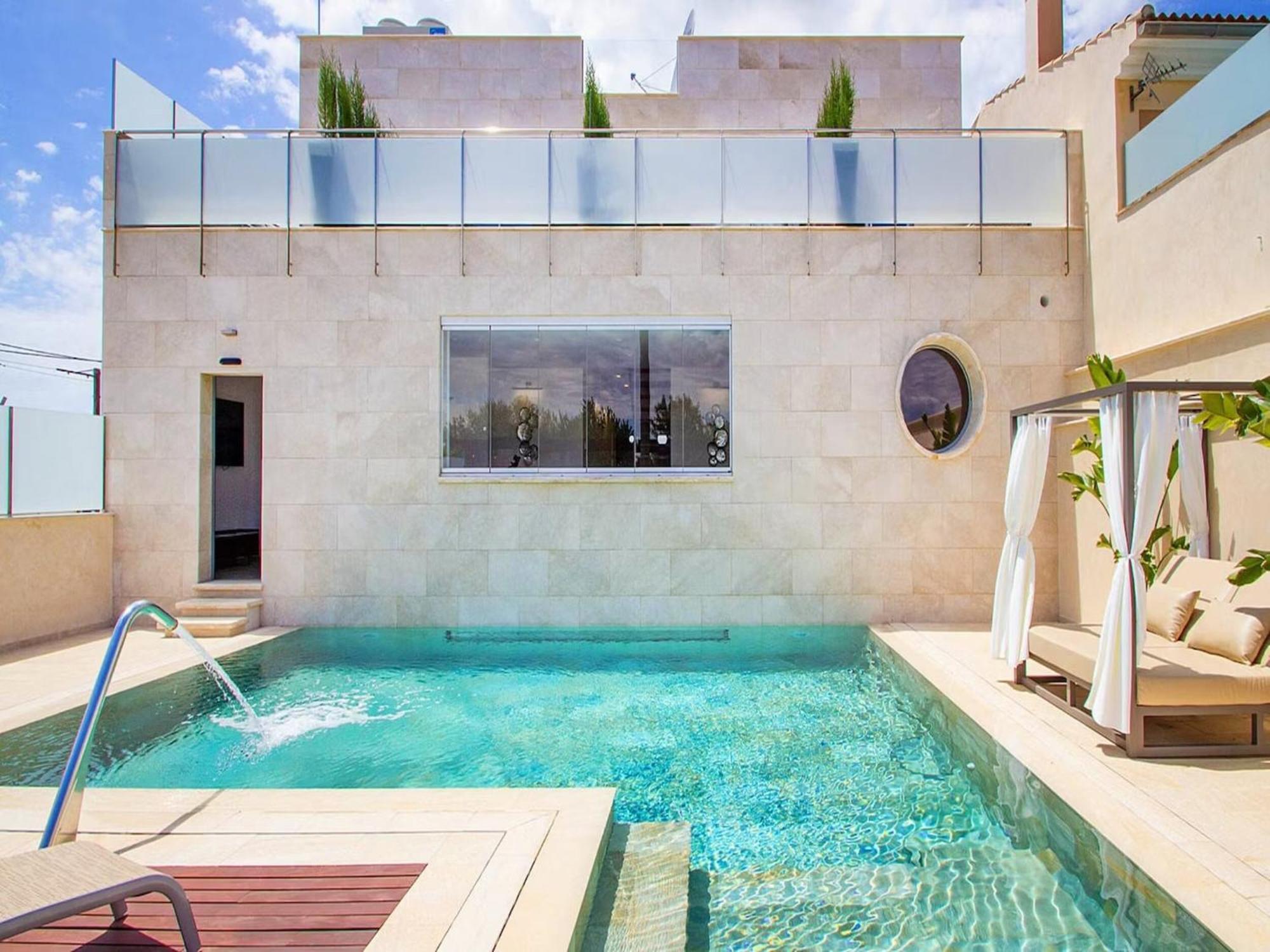 With Salt Water Pool Villa *