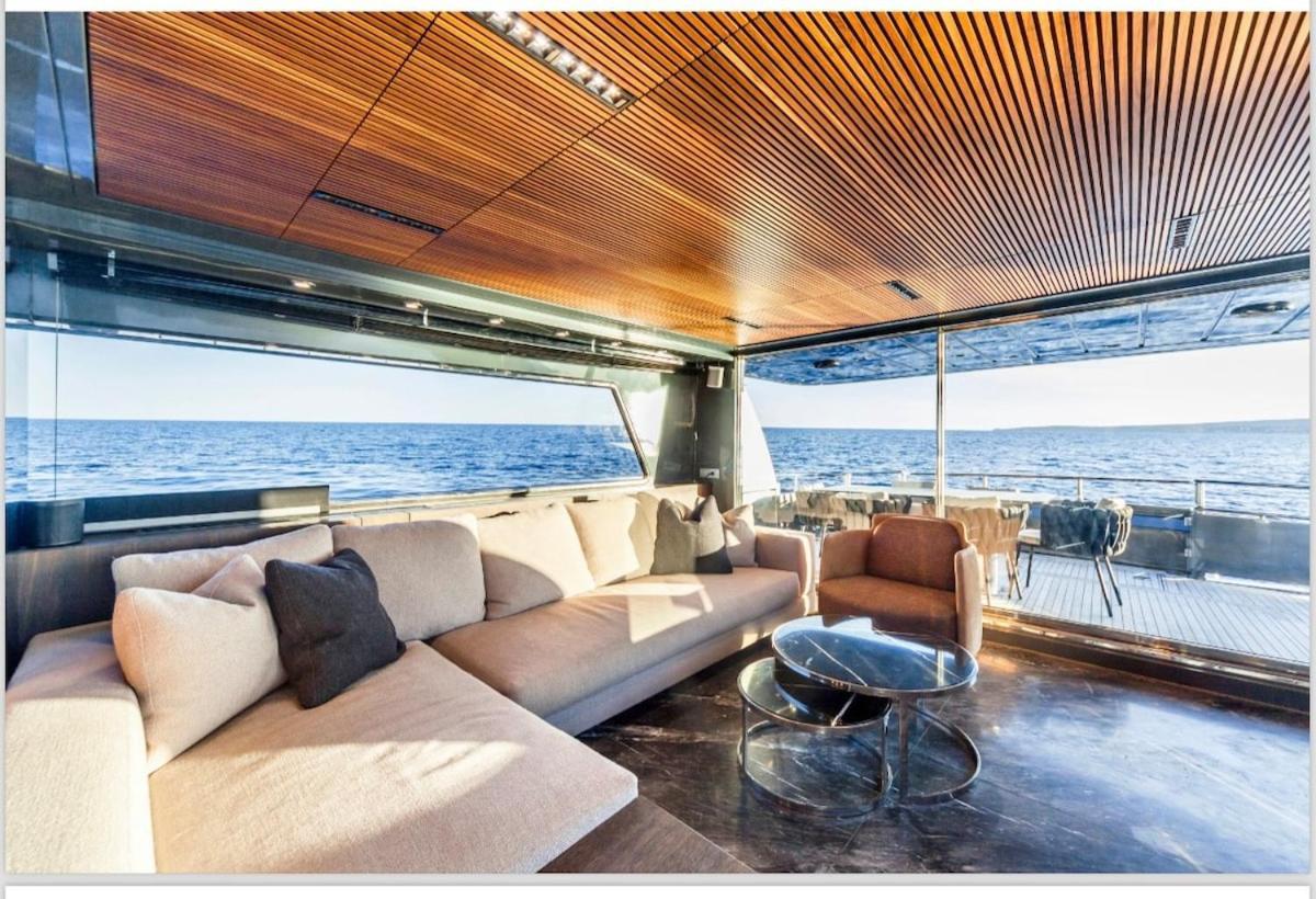 Luxury Yacht Sanlorenzo Botel Palma