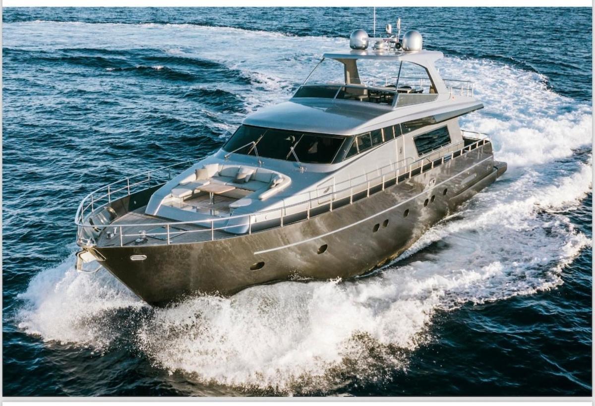 Luxury Yacht Sanlorenzo Botel Palma